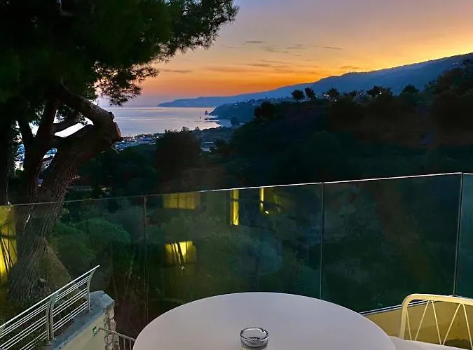 S'o Apartmanhotel 4*